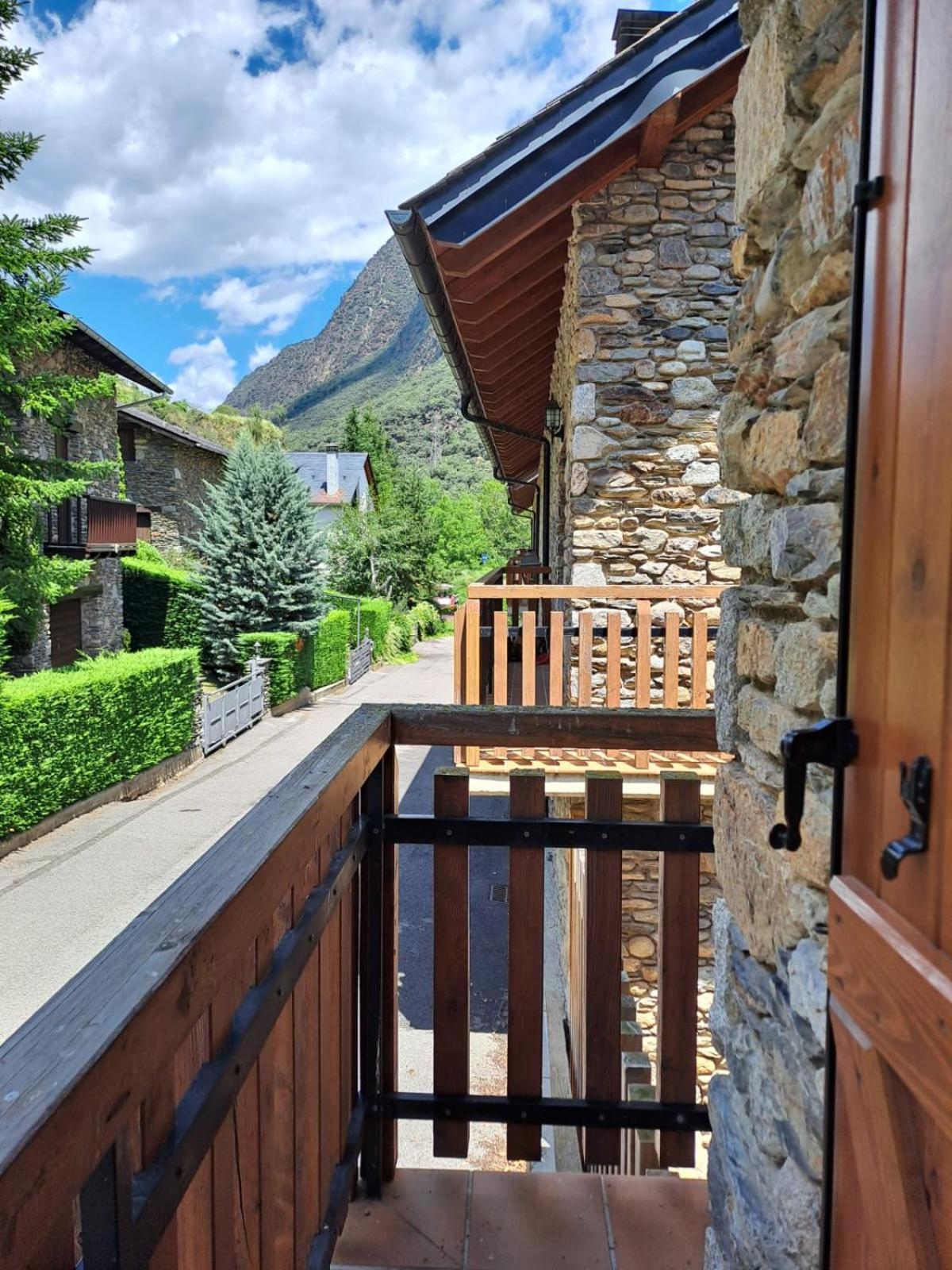 Duplex De Muntanya En Zona Verda A Escaló Dış mekan fotoğraf